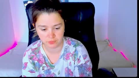 Snapshot of natalisecret chatting on 05-21-26, 11:06 natalisecret online show from 05-21-26, 11:06