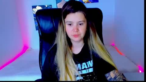 Snapshot of natalisecret chatting on 06-19-26, 11:14 natalisecret online show from 06-19-26, 11:14
