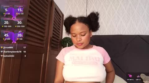 Snapshot of nataly_velez chatting on 02-17-25, 10:47 Naty online show from 02-17-25, 10:47