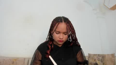 Snapshot of nataly_velez chatting on 09-17-25, 12:18 Naty online show from 09-17-25, 12:18
