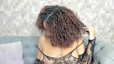 Snapshot of nataly_velez chatting on 10-24-25, 08:16 Naty online show from 10-24-25, 08:16