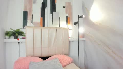 Naty online show from 12-15-25, 03:49