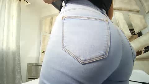 Snapshot of natalyefoster chatting on 12-04-24, 07:34 Natalye foster online show from 12-04-24, 07:34