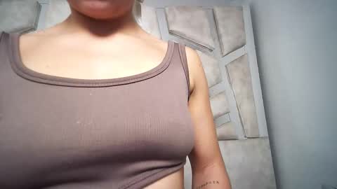 Snapshot of natalyefoster chatting on 02-03-25, 06:39 Natalye foster online show from 02-03-25, 06:39