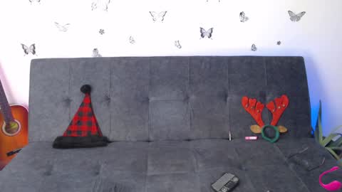 Snapshot of natalygreww chatting on 12-22-24, 11:09   online show from 12-22-24, 11:09