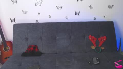 Snapshot of natalygreww chatting on 12-23-24, 08:57   online show from 12-23-24, 08:57