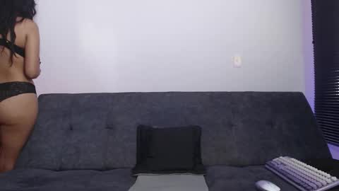   online show from 12-05-25, 02:47