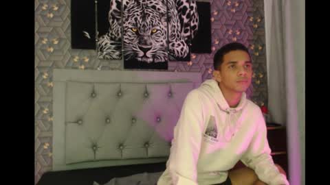 Snapshot of natan_latino chatting on 10-12-25, 05:06 Natan online show from 10-12-25, 05:06