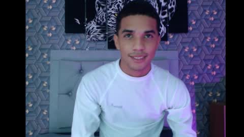 Snapshot of natan_latino chatting on 10-13-25, 03:39 Natan online show from 10-13-25, 03:39