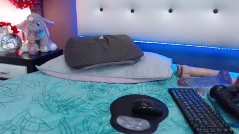 Natasha online show from 02-27-25, 09:43