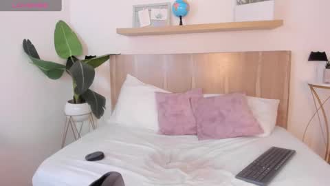 N A T A S H A online show from 01-08-25, 09:42