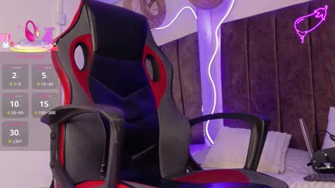 Natasha  online show from 10-24-25, 08:49