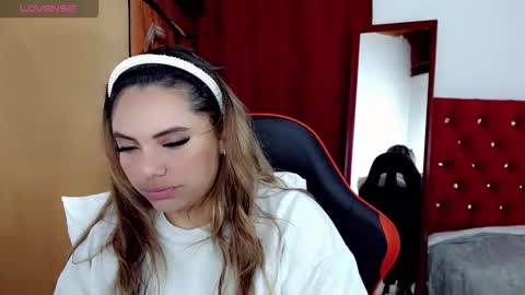 Snapshot of natasha__magics chatting on 10-09-25, 03:15 natasha__magics online show from 10-09-25, 03:15