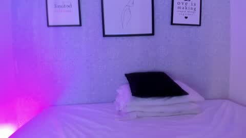Snapshot of natasha_harpper chatting on 12-24-24, 12:44  Natasha  online show from 12-24-24, 12:44