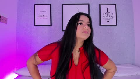 Snapshot of natasha_harpper chatting on 12-31-24, 02:03  Natasha  online show from 12-31-24, 02:03