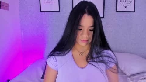 Snapshot of natasha_harpper chatting on 01-14-25, 01:28  Natasha  online show from 01-14-25, 01:28