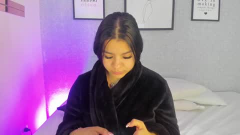 Snapshot of natasha_harpper chatting on 01-16-25, 12:53  Natasha  online show from 01-16-25, 12:53
