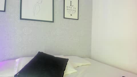 Snapshot of natasha_harpper chatting on 01-29-25, 12:24  Natasha  online show from 01-29-25, 12:24