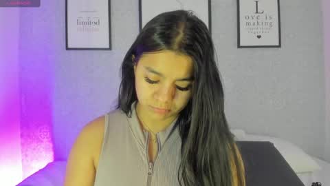 Snapshot of natasha_harpper chatting on 02-25-25, 12:24  Natasha  online show from 02-25-25, 12:24