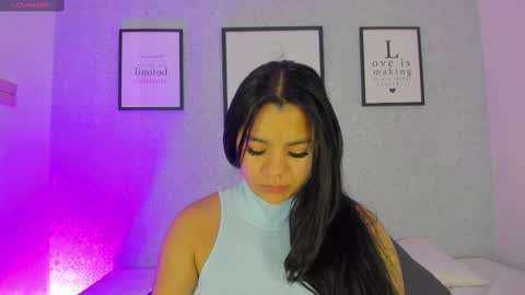 Snapshot of natasha_harpper chatting on 03-05-25, 10:55  Natasha  online show from 03-05-25, 10:55
