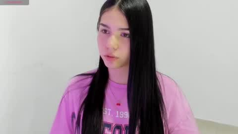 Snapshot of natasha_su chatting on 02-12-25, 02:14 Natalia online show from 02-12-25, 02:14