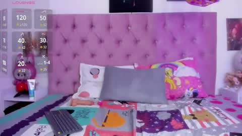 Snapshot of natasha_wishx chatting on 05-15-26, 09:00 natasha_wishx online show from 05-15-26, 09:00