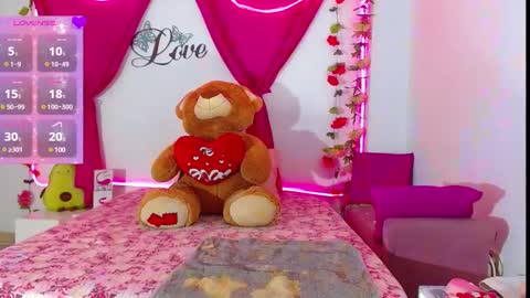 NatashaKissess   online show from 01-09-25, 03:44