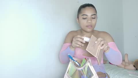 Snapshot of natashaparker__ chatting on 05-09-26, 10:26 Natasha online show from 05-09-26, 10:26
