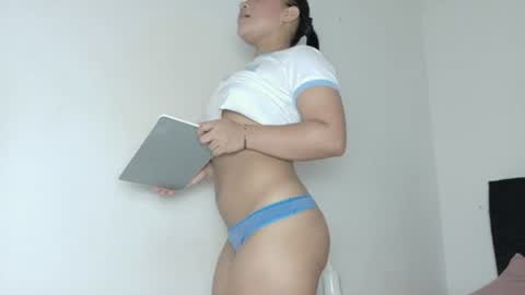 Snapshot of natashaparker__ chatting on 06-12-26, 04:33 Natasha online show from 06-12-26, 04:33