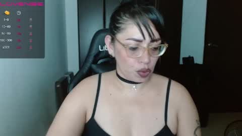 Snapshot of natashasmithe chatting on 01-25-25, 06:45 Natasha Smithe  online show from 01-25-25, 06:45
