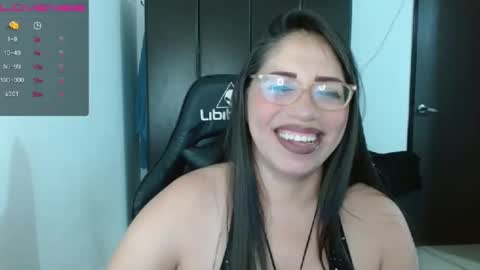 Snapshot of natashasmithe chatting on 01-31-25, 04:25 Natasha Smithe  online show from 01-31-25, 04:25