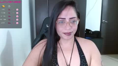 Snapshot of natashasmithe chatting on 02-03-25, 04:25 Natasha Smithe  online show from 02-03-25, 04:25