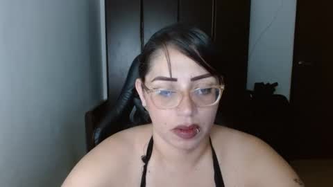 Snapshot of natashasmithe chatting on 02-12-25, 02:14 Natasha Smithe  online show from 02-12-25, 02:14
