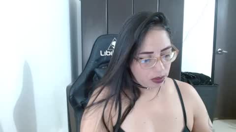 Snapshot of natashasmithe chatting on 02-18-25, 08:36 Natasha Smithe  online show from 02-18-25, 08:36