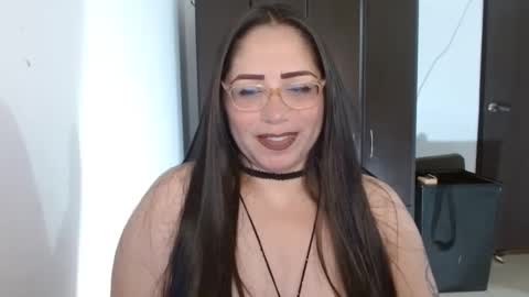 Snapshot of natashasmithe chatting on 09-22-25, 12:56 Natasha Smithe  online show from 09-22-25, 12:56