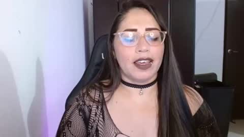 Snapshot of natashasmithe chatting on 09-24-25, 12:58 Natasha Smithe  online show from 09-24-25, 12:58
