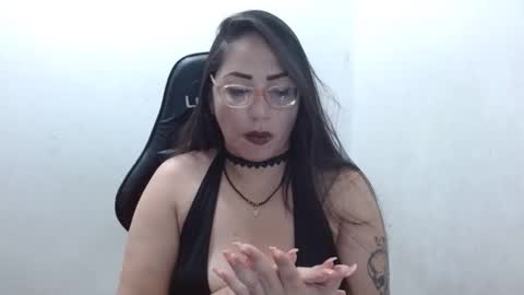 Natasha Smithe  online show from 11-14-25, 01:15