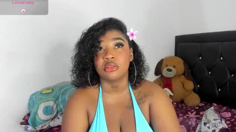 Snapshot of natassha_brown chatting on 01-06-25, 11:42 Natassha  online show from 01-06-25, 11:42