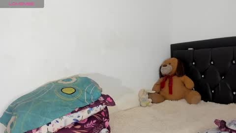 Snapshot of natassha_brown chatting on 01-26-25, 12:22 Natassha  online show from 01-26-25, 12:22