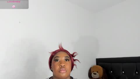 Snapshot of natassha_brown chatting on 02-15-25, 03:31 Natassha  online show from 02-15-25, 03:31