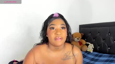 Snapshot of natassha_brown chatting on 03-04-25, 12:07 Natassha  online show from 03-04-25, 12:07