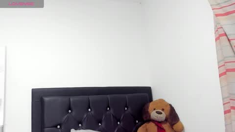 Snapshot of natassha_brown chatting on 03-12-25, 12:10 Natassha  online show from 03-12-25, 12:10