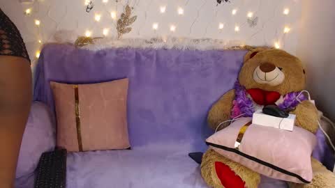 Snapshot of natazhaqueen chatting on 10-21-25, 12:39 nathalia online show from 10-21-25, 12:39