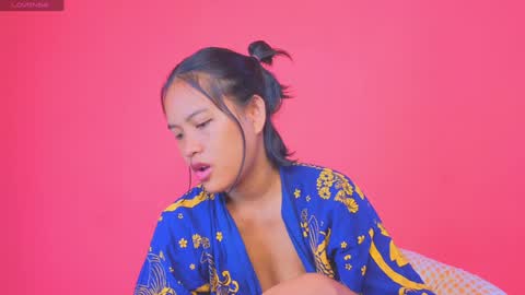 Snapshot of natchac chatting on 01-03-25, 01:59 Natcha C online show from 01-03-25, 01:59