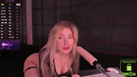 Snapshot of natehalll chatting on 03-08-25, 11:05 NATE online show from 03-08-25, 11:05