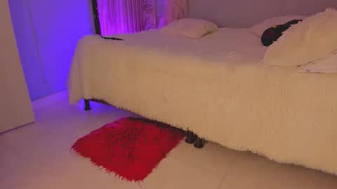 Nataly independent model dont forget to leave your like that will help me grow as a model online show from 10-29-25, 08:05