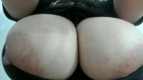 Snapshot of nathalia_hottman chatting on 02-20-25, 01:25 NATHALIA online show from 02-20-25, 01:25