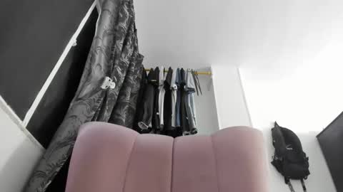 Snapshot of nathalia_hottman chatting on 10-13-25, 04:40 NATHALIA online show from 10-13-25, 04:40