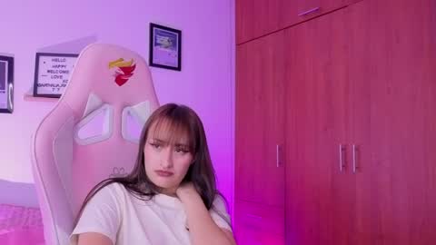 Snapshot of nathalia_ramirez_ chatting on 05-14-26, 04:41 Nathalia Ramirez online show from 05-14-26, 04:41