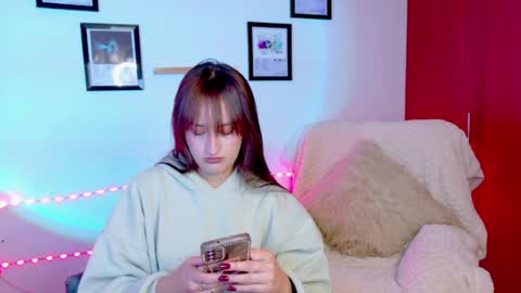 Snapshot of nathalia_ramirez_ chatting on 05-30-26, 01:14 Nathalia Ramirez online show from 05-30-26, 01:14